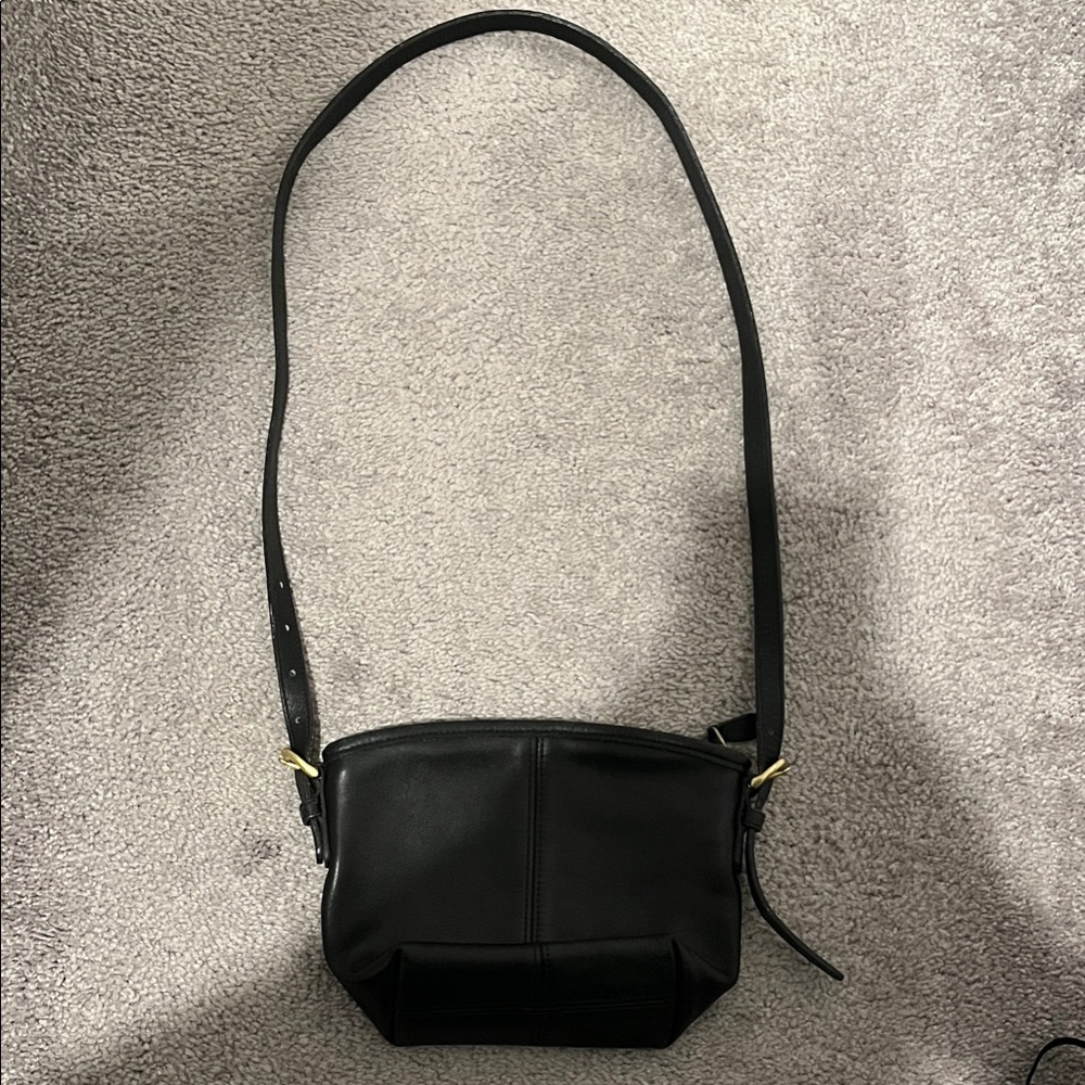 COACH Vintage Black Leather Crossbody Bag Number A8C-4107